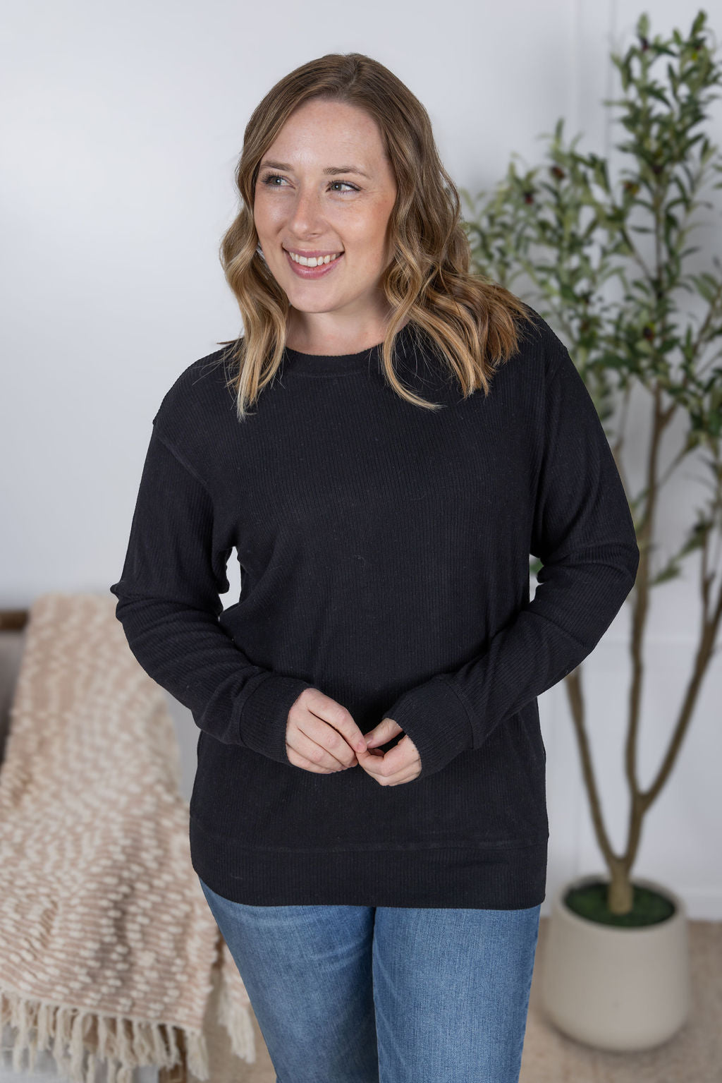 Corrine Ribbed Pullover Top - Black