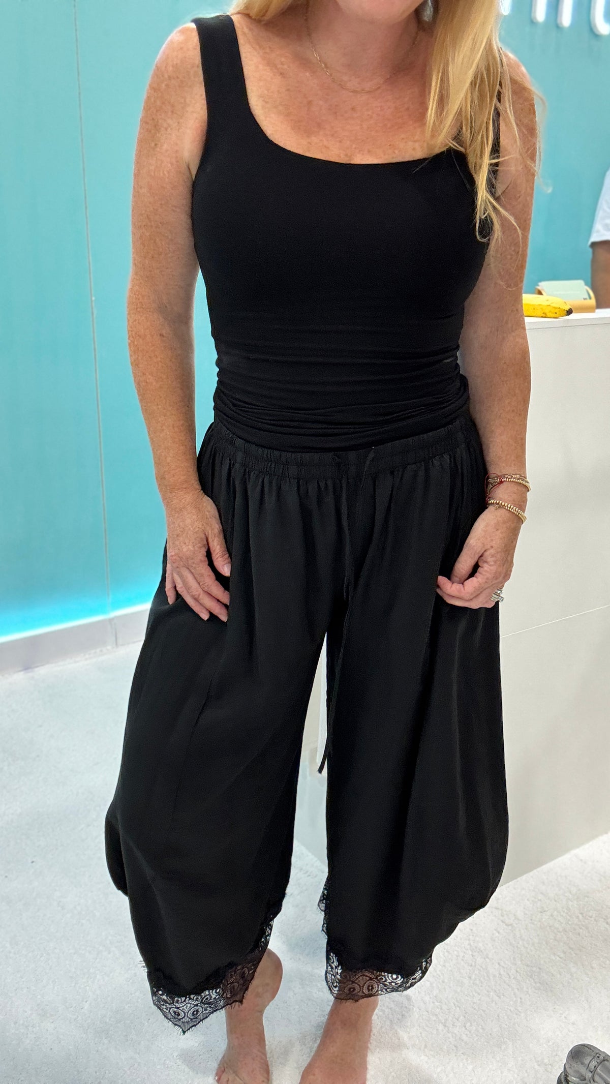 THE Pant with Lace Detail