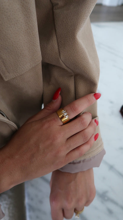 HOLLY RING