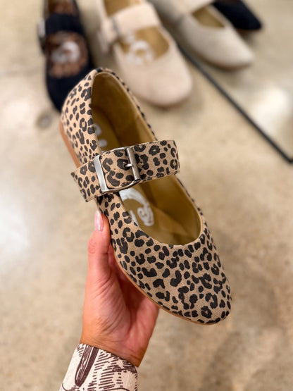 Samantha Comfort Flat