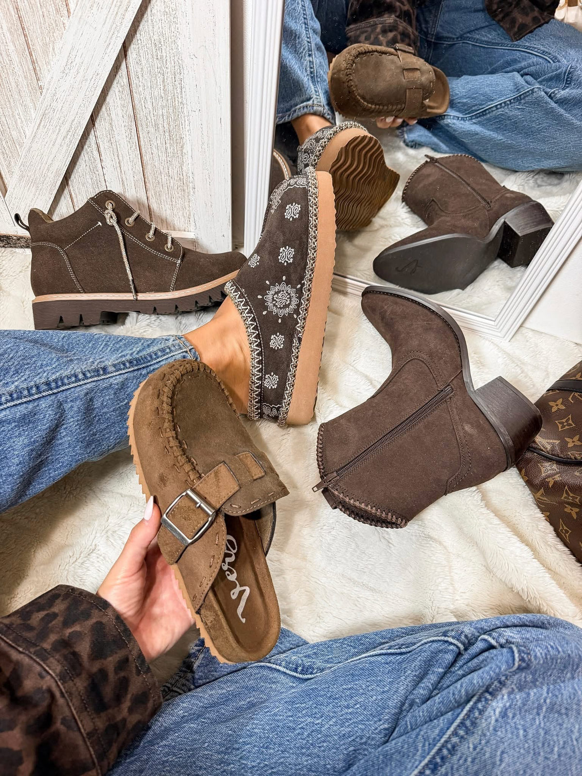 JOJO — Paisley Ornamented Slipper