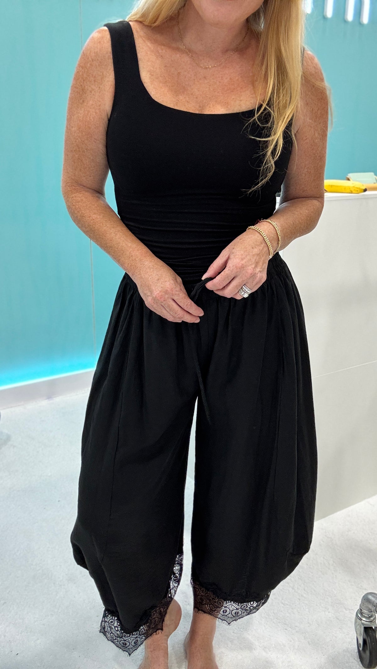 THE Pant with Lace Detail