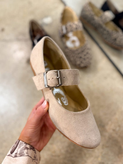 Samantha Comfort Flat