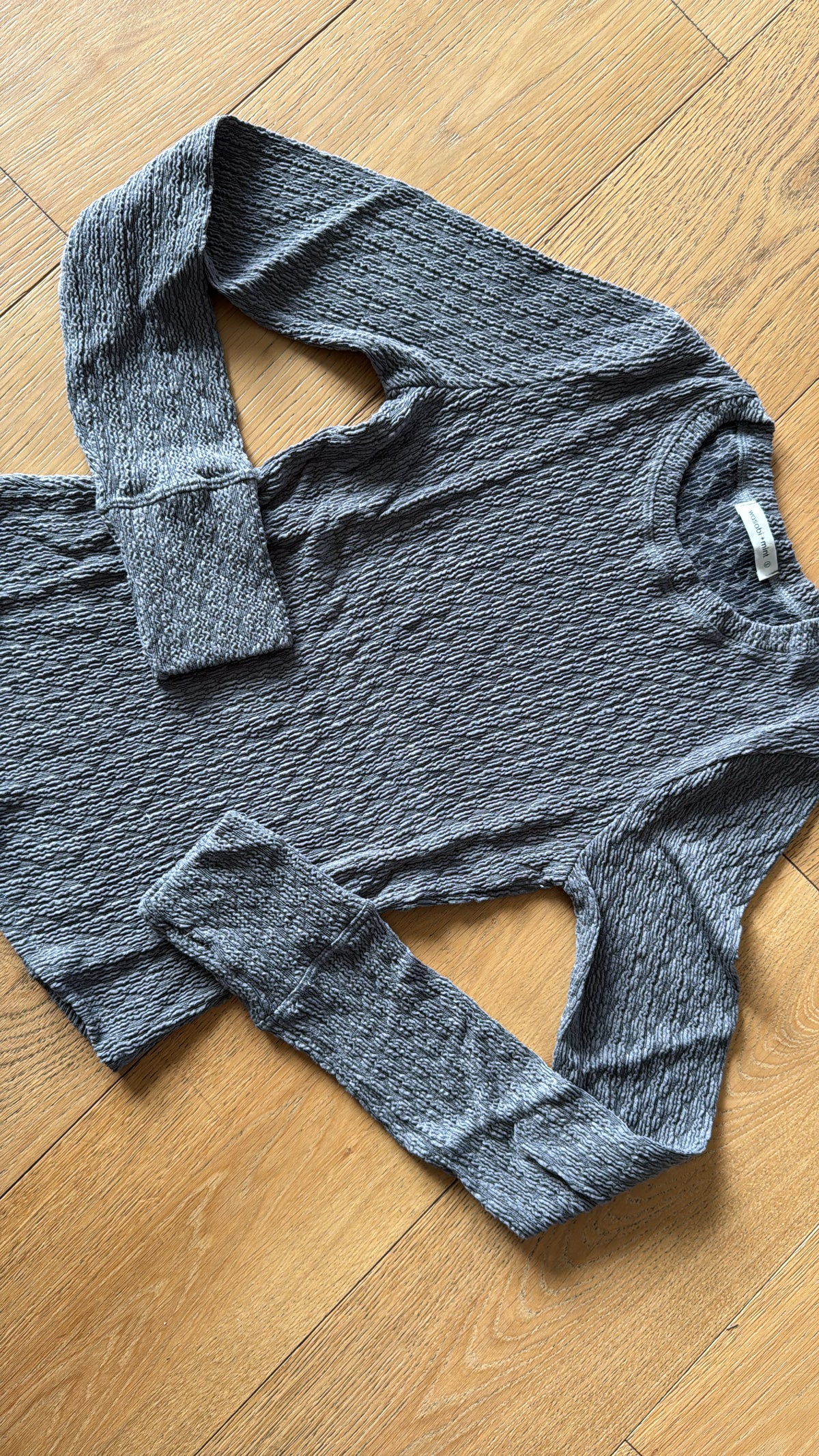 Puckered Jacquard Crew Neck Long Sleeve Thumbhole Top