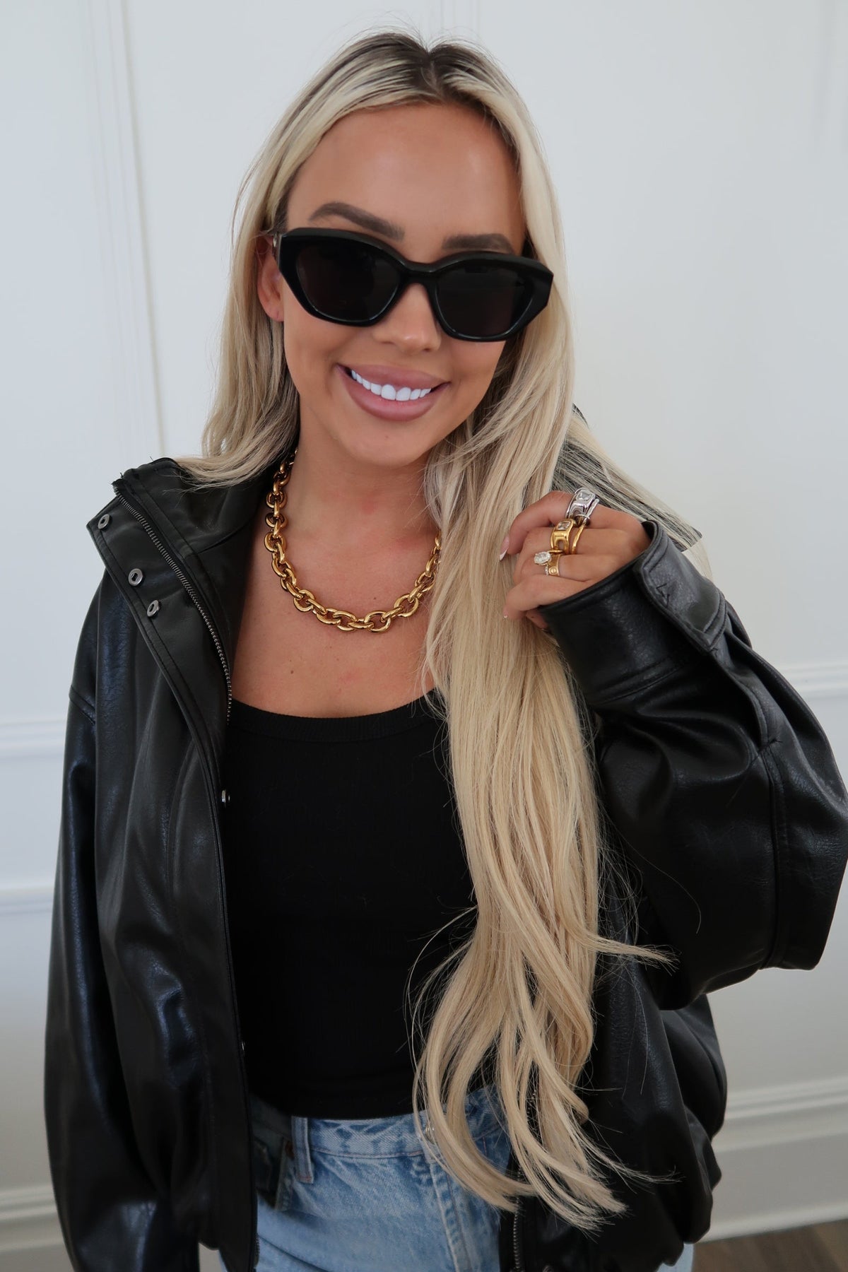 LIV NECKLACE