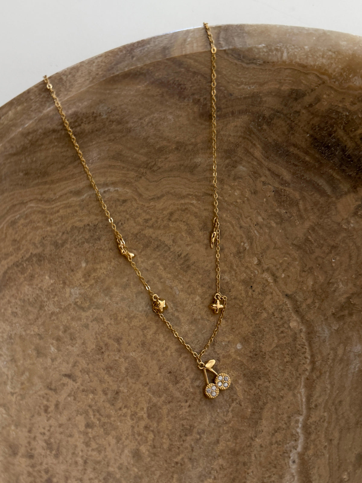 MEGHAN NECKLACE