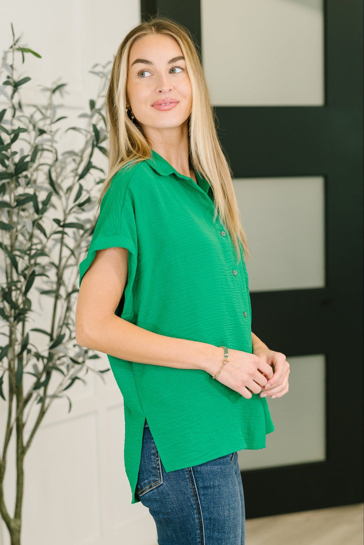 Keep Up Collared Button Down in Green